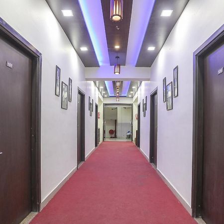 סוראט Collection O Shyam Vatika Banquet And Rooms מראה חיצוני תמונה