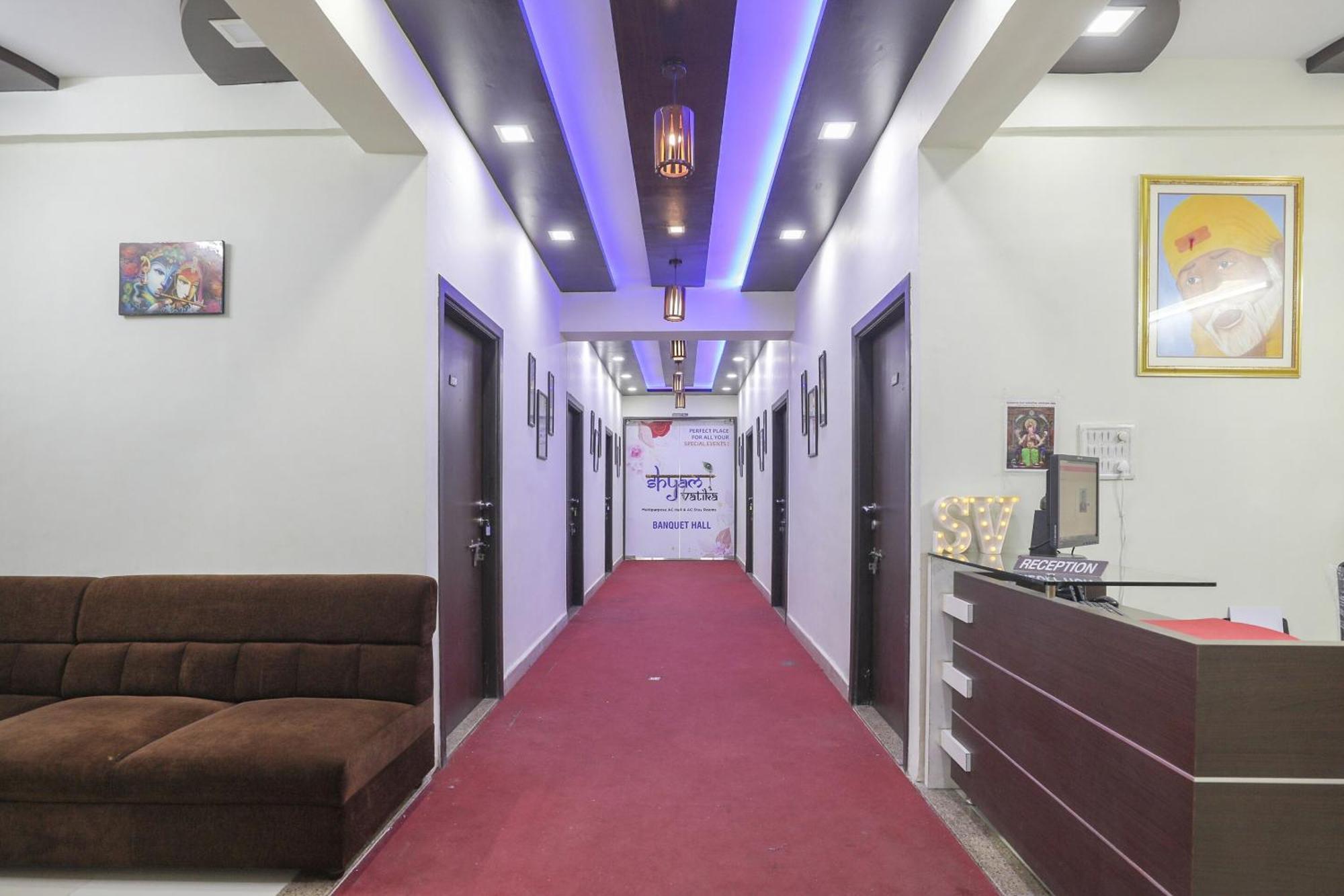 סוראט Collection O Shyam Vatika Banquet And Rooms מראה חיצוני תמונה