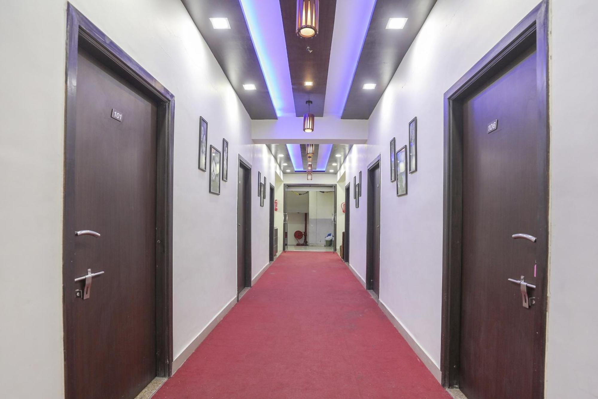 סוראט Collection O Shyam Vatika Banquet And Rooms מראה חיצוני תמונה