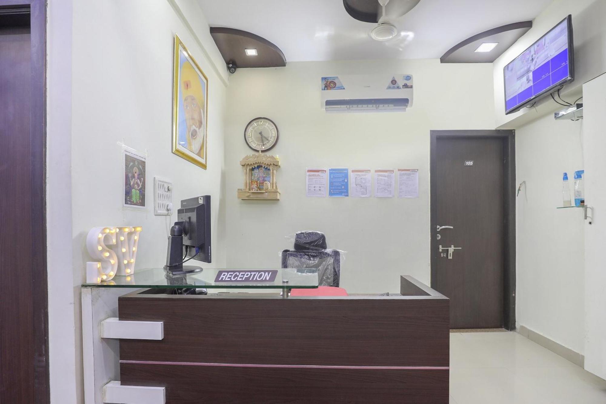סוראט Collection O Shyam Vatika Banquet And Rooms מראה חיצוני תמונה